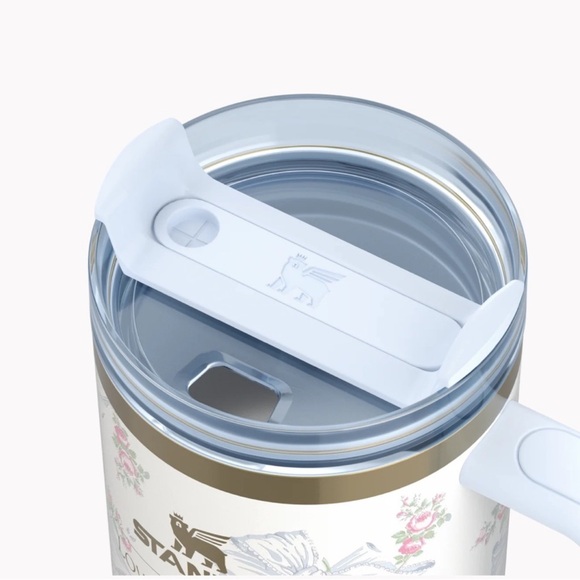 Stanley x LoveShack Fancy Holiday Quencher 40oz (Rosa Beaux Blue) - Picture 4 of 5